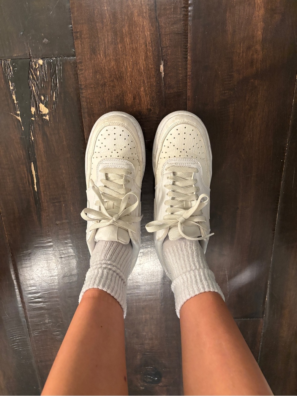 Woman’s Nike shoes - Picture 3 of 3